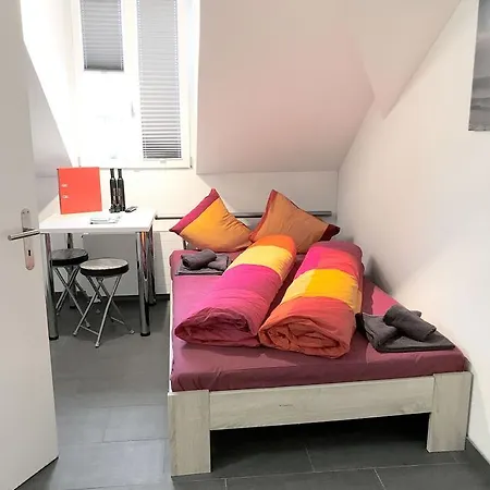 Hitrental Station